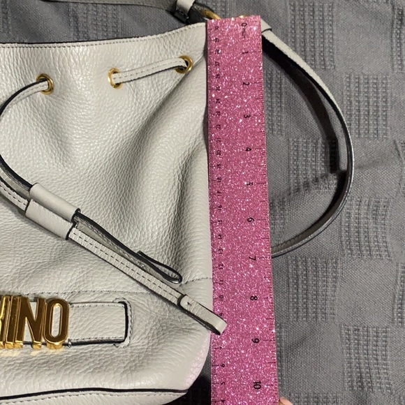 Moschino leather bucket bag preloved. - Picture 15 of 16